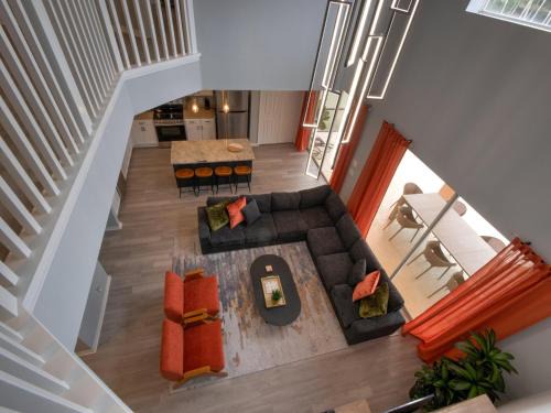 Solana Villa | Six Bed Pool Villa in Resort -Close to Disney!