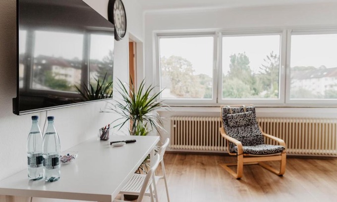 Neustadt Apartment | SK Apartments - Red