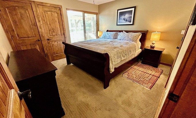Park City Condo | Ski Condo just below the Canyons base area. Winter 23/24 dates are open!