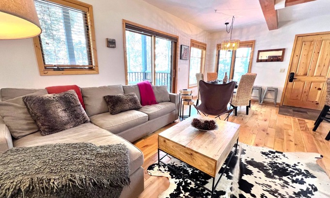 Breckenridge Condo | Ski-In 4 O'clock Run Soak-Hot Tub Walk to Main St!