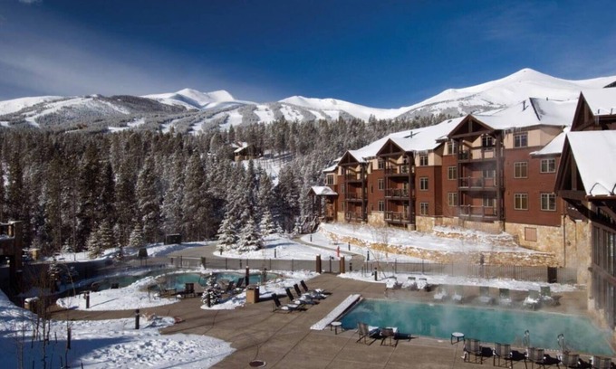 Four O'Clock Apartment | ski in ski out 1 bedroom condo Feb 1-8 only, 2027 ON SALE