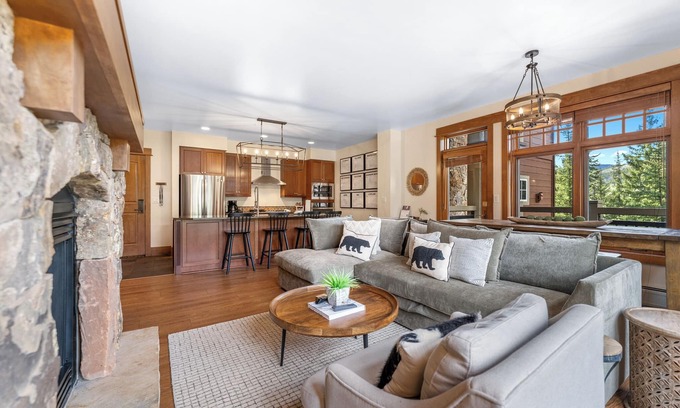 River Run Condo | Ski-In/Ski-Out Condo w/Incredible Mountain & Tree Views from Private Balcony