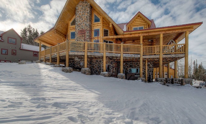 Lead House | Ski-in/ski-out lodge at Terry Peak with private hot tub, fireplaces & game room