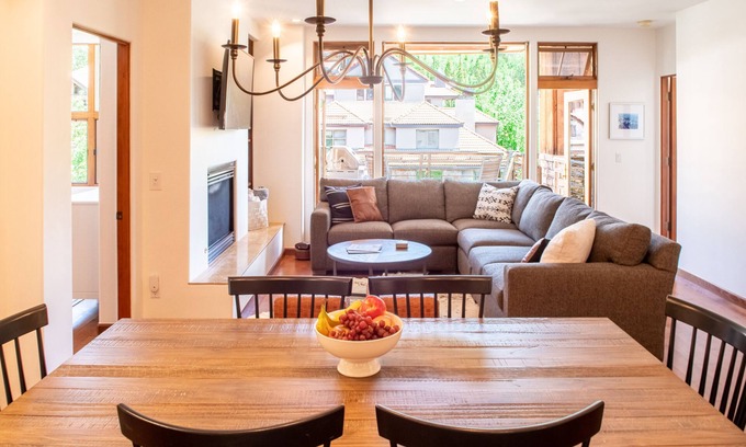 Mountain Village Condo | Ski in/Ski Out Luxury Condo in the Core of Mountain Village Telluride