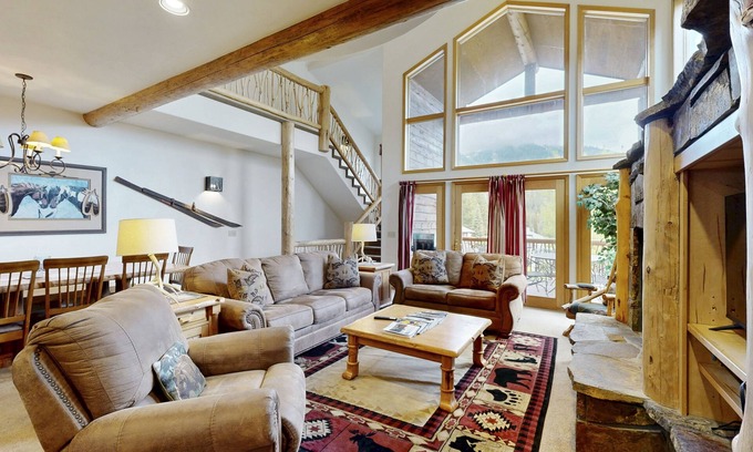 Whitefish House | Ski-in/ski-out mountaintop getaway with private hot tub - close to town