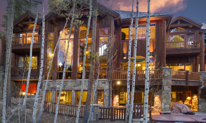Four O'Clock House | Ski-in-Ski-Out on Mountain Luxury 6 Bedroom Home across from 4 O'Clock Ski Run!