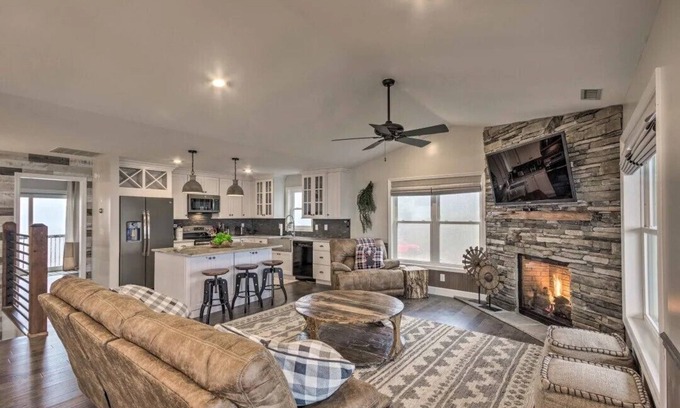 Beech Mountain House | Ski-In/Ski-Out Villa with Fireplace, Views & Easy Access