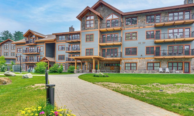 North Conway Apartment | Ski-out Family Condo at Cranmore Mountain