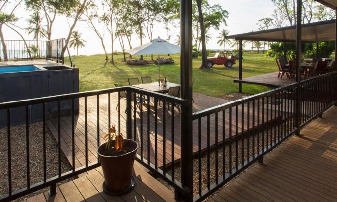 Dundee Beach House | Skippers at Dundee