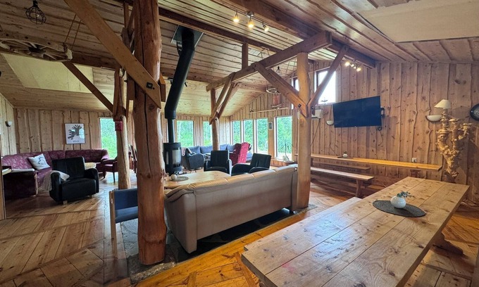 Lenvik Hostel | Skoghus