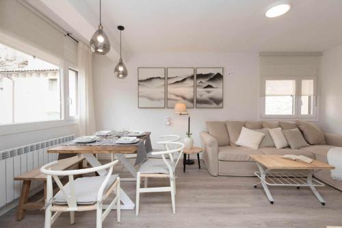 Biescas Apartment | Sky Biescas II by BeValle