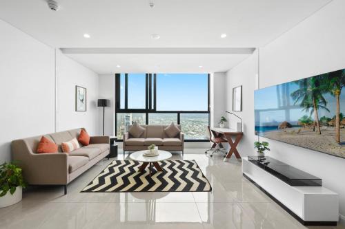 Surfers Paradise Apartment | Sky-High 72 Stories at The Seaside - Pet Friendly