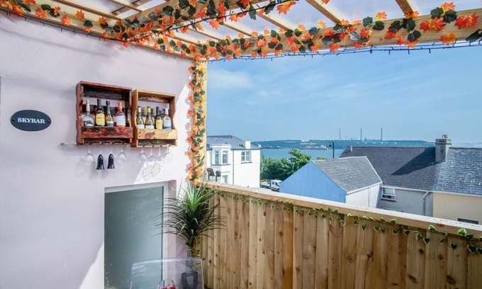 Milford Haven Apartment | Skyfall - 2 Bedroom Apartment - Milford Haven