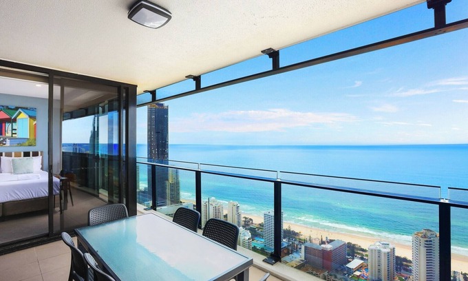 Surfers Paradise Apartment | SkyHome 2562 - 3 bedrooms Level 56