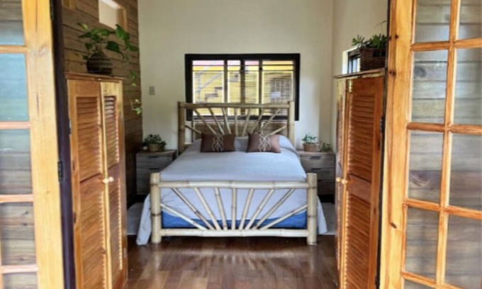 Jack's Hill Cottage | Skyline Levels One Upstairs Bedroom Cottage