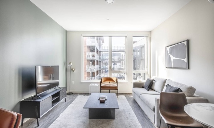 South Lake Union Apartment | Sleek South Lake Union 1BR w/Gym & Lounge, nr shops, by Blueground