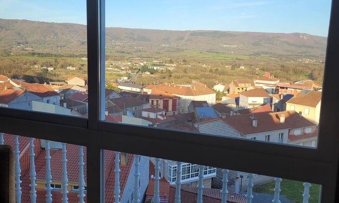 Maceda Apartment | Sleep in Maceda with spectacular views 20 min from Ribeira Sacra