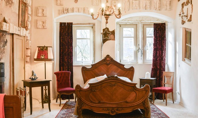 Hildburghausen Apartment | Sleep like in a fairy tale - groups of up to 10 people at Weitersroda Castle