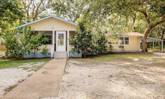 Orange Beach House | Sleeps16 Private Marina&Beach Events Firepit BBQ