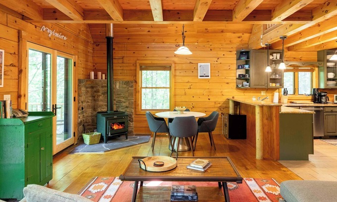 Athens House | Sleepy Hollow Lake: Lakefront Cabin +HOA Amenities