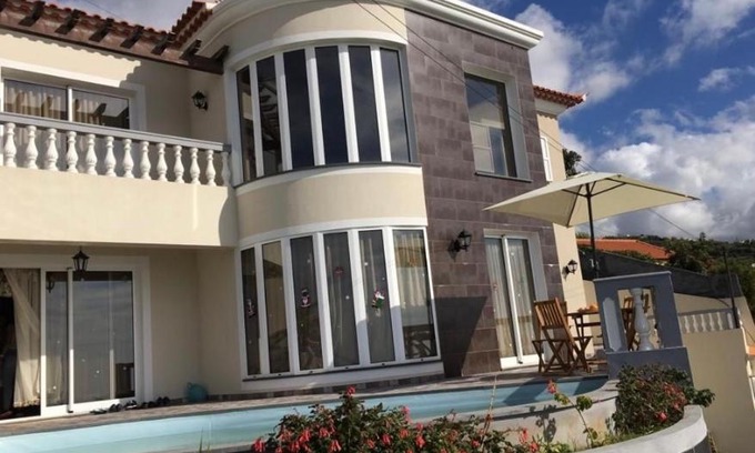 Canhas Apartment | Slice of ponta do sol Room 1