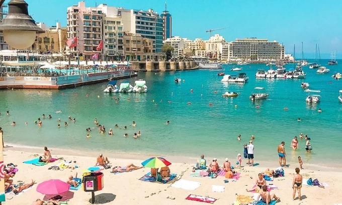 Sliema Apartment | Sliema Penthouse near Balluta Bay, St Julian, Beaches and Valletta