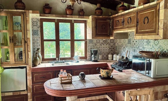 Ixhuatlancillo Cabin | Slim's cabin with stream on the banks of Orizaba