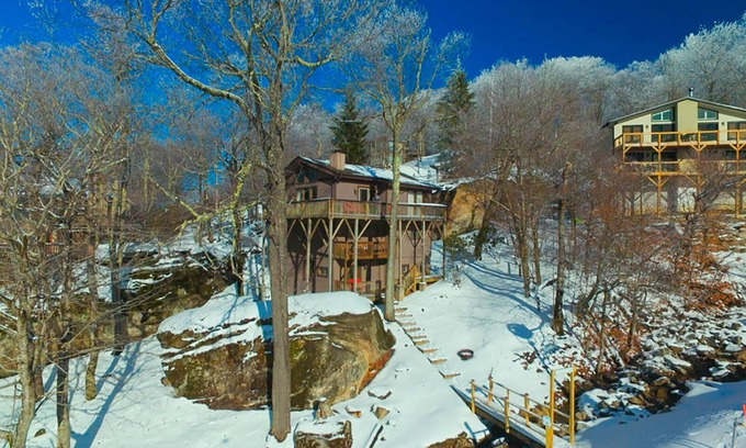 Beech Mountain House | 🏔️⛷️SLOPE SIDE cabin! Ski in-ski out 🏔️ ⛷️