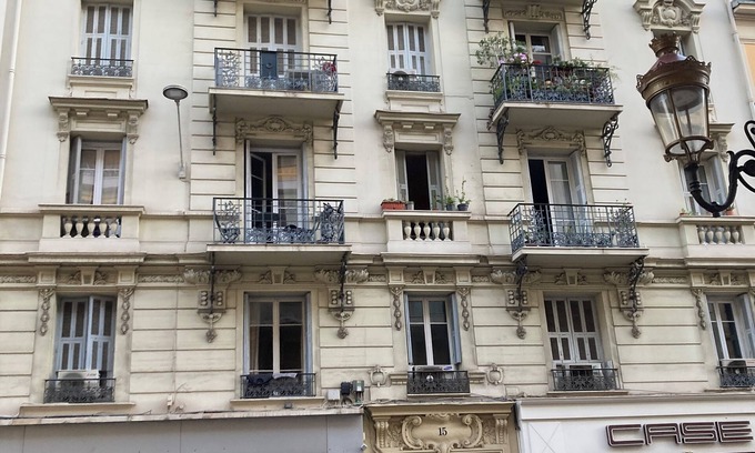 Carre d'Or Apartment | Small air-conditioned studio in the heart of Nice and 5 minutes from the beaches