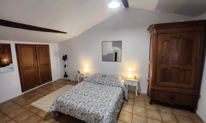 Saint-Benoit House | Small atypical house with terrace 1 20min from Futuroscope.