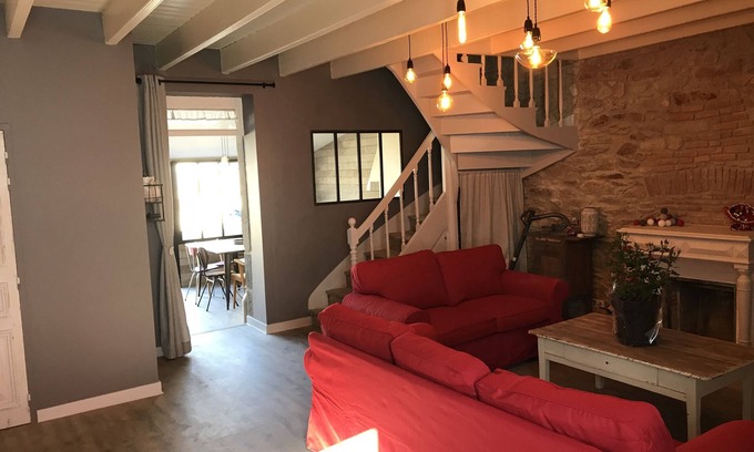 La Turballe House | Small fisherman's house in the town center, 2 minutes' walk from the port and the beach.