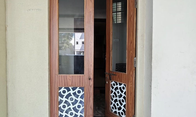 Koyambedu Apartment | Smart Home Service Apart by Stayz Royale