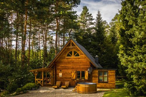 Uscie Gorlickie House | Smerekowiec domek w lesie z jacuzzi- Beskid Niski