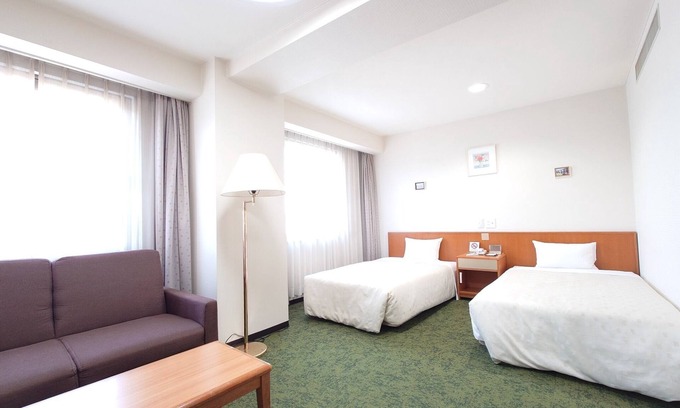 Higashi Ward Hotel | Smoking twin Free parking lot Spacious 27 sq/Okayama Okayama