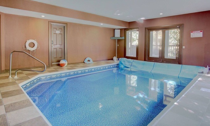 Cosby Cabin | Smoky Mtn Cabin: Indoor Pool, Theater, Game Room🏡