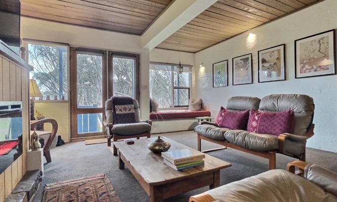 Dinner Plain Apartment | Snow Gums Apartment 4, alpine-getaways