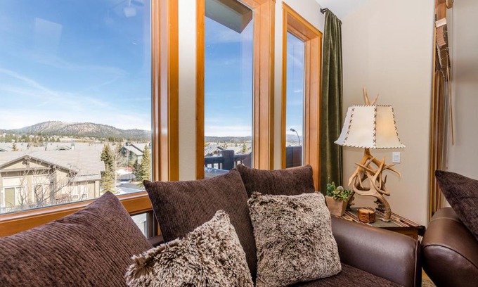 Mammoth Lakes House | Snowcreek V 984