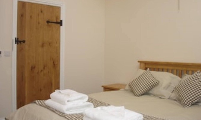 Millthorpe Cottage | Snowdrop Cottage - Luxury Accommodation In The Heart Of Derbyshire