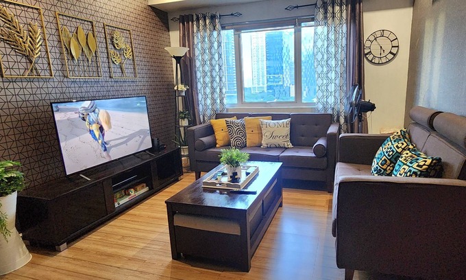 Bonifacio Global City Condo | So homey, so comfortable and spacious, 2 Br,2 Bath In The Heart Of BGC