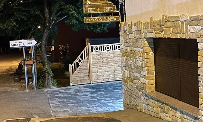 Breznik Plesivicki Bed & Breakfast | Sobe App Moj Hir bed and breakfast