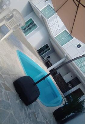 Picarras House | Sobrado em Piçarras com piscina