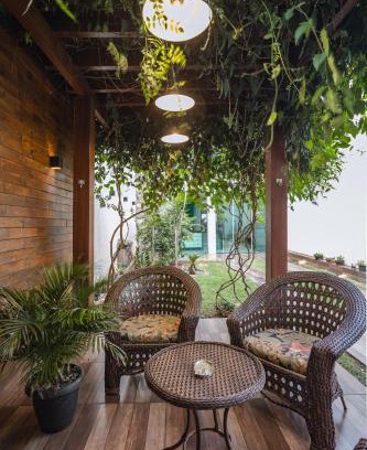 Maringa House | Sobrado Luxo com Hidromassagem, Terraço e Lareira