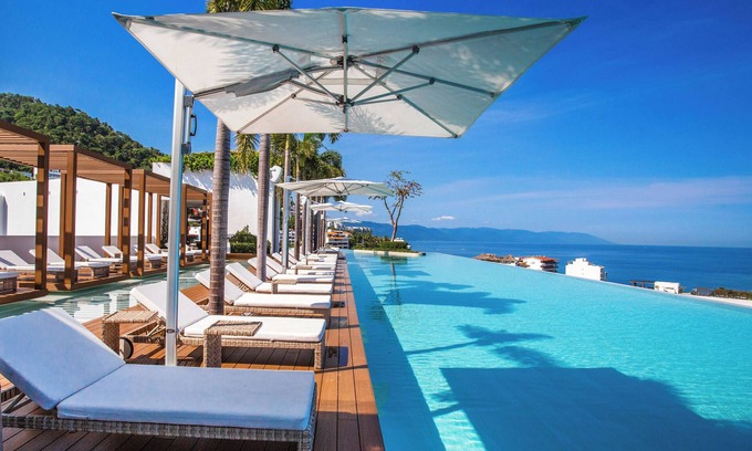 Alta Vista Condo | Soho PV 2 Workspaces, Pool, Gym & Rooftop Bar