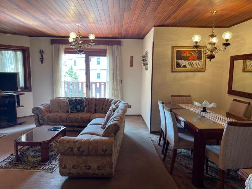 Capivari Apartment | Solar dos Geranios - By Hostyn