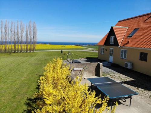 Gudhjem Apartment | Solhjem Bornholm - sea view - big garden