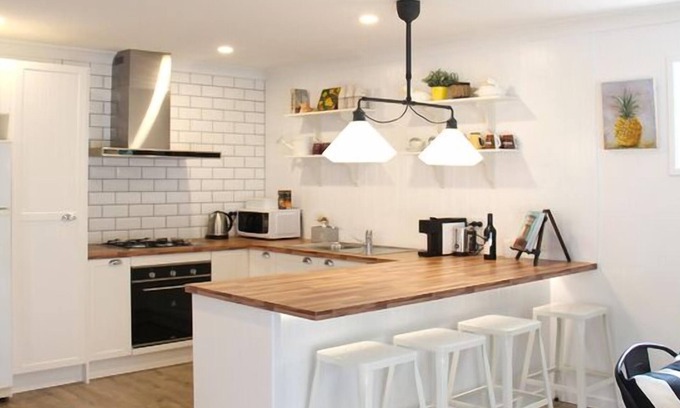 Southport Cabin | Songbird Lodge near Surfers Paradise Pet Friendly