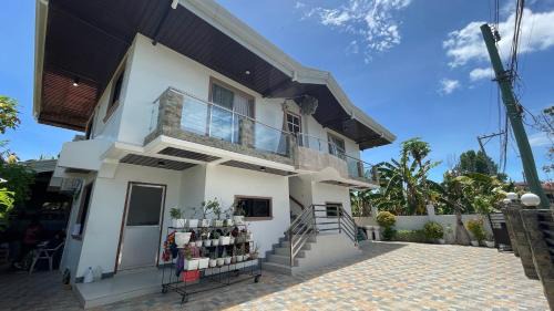 Cordova Hotel | Sonrisa - Golden Meadows by Hiverooms