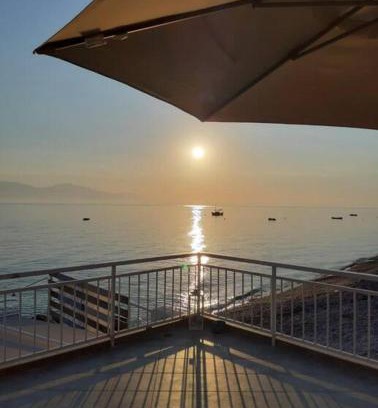 Xylokastro-Evrostina Apartment | Sophias house by the sea!