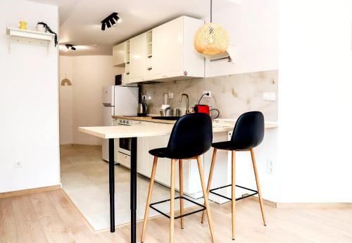 Blagoevgrad Apartment | Sophie Studio - Top center, Cozy & Work-Friendly near AUBG, Free streaming platforms