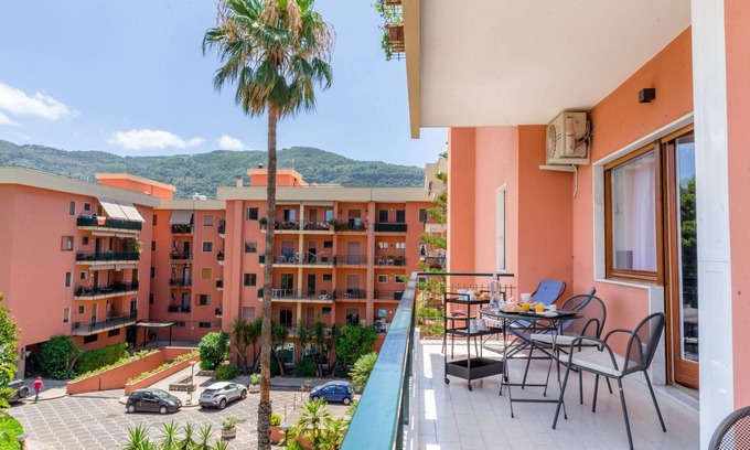 Sorrento City Centre Hotel | Sorrento Colors&Suites - Cipria